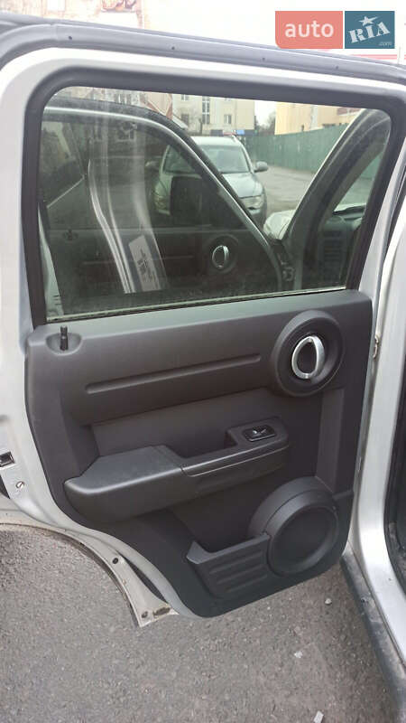 Внедорожник / Кроссовер Dodge Nitro 2007 в Звягеле фото 16 Внедорожник / Кроссовер Dodge Nitro 2007 в Звягеле