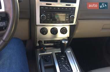 Внедорожник / Кроссовер Dodge Nitro 2007 в 