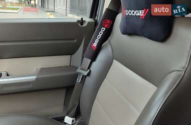 Внедорожник / Кроссовер Dodge Nitro 2007 в 