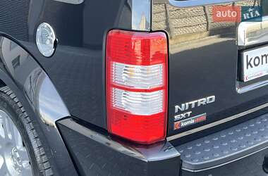 Позашляховик / Кросовер Dodge Nitro 2008 в 