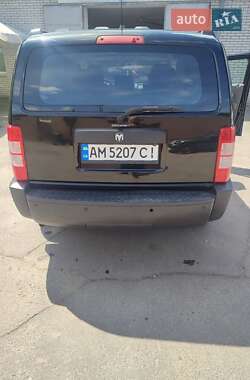 Внедорожник / Кроссовер Dodge Nitro 2007 в 