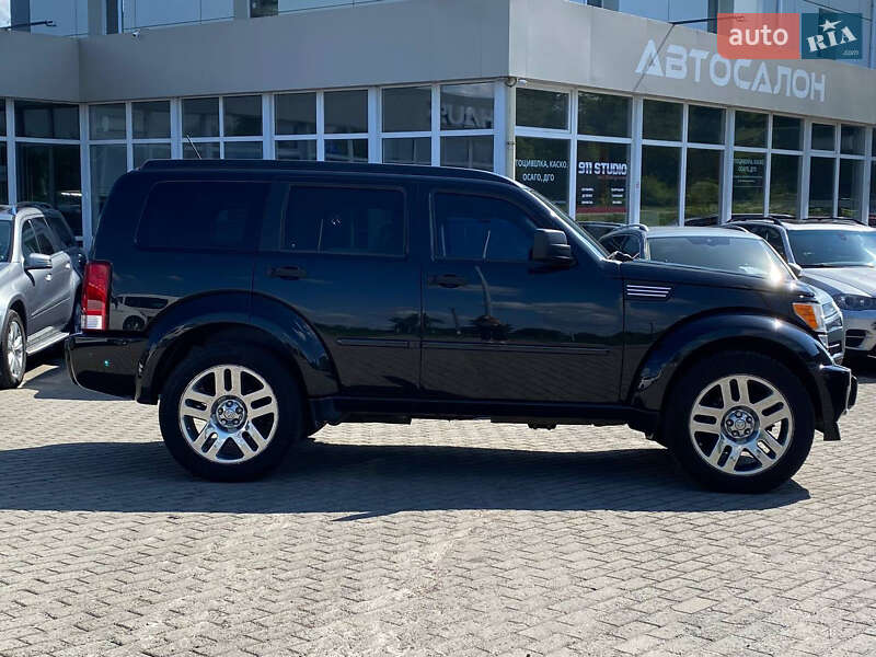 Позашляховик / Кросовер Dodge Nitro 2008 в Житомирі
