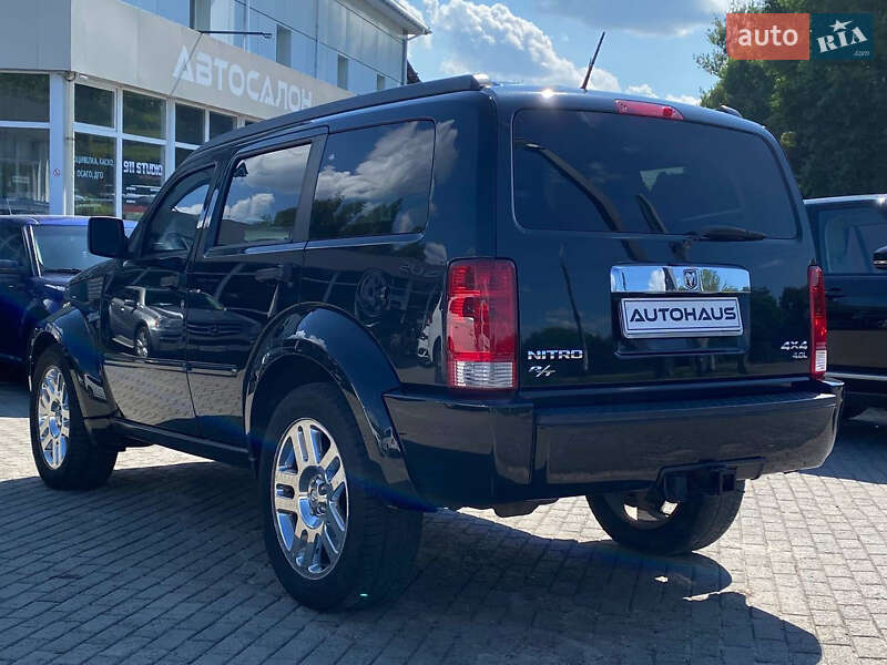 Позашляховик / Кросовер Dodge Nitro 2008 в Житомирі