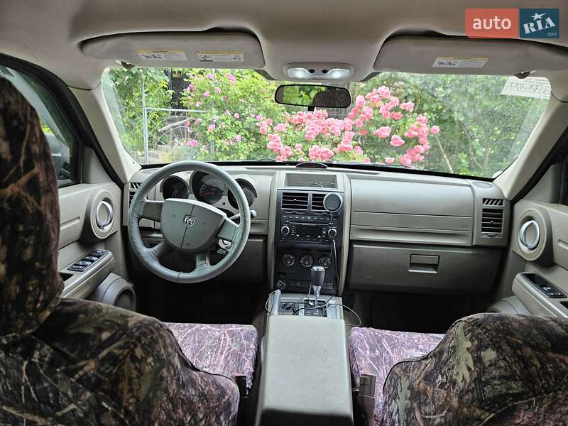 Внедорожник / Кроссовер Dodge Nitro 2007 в Киеве