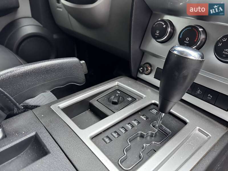 Внедорожник / Кроссовер Dodge Nitro 2007 в Днепре