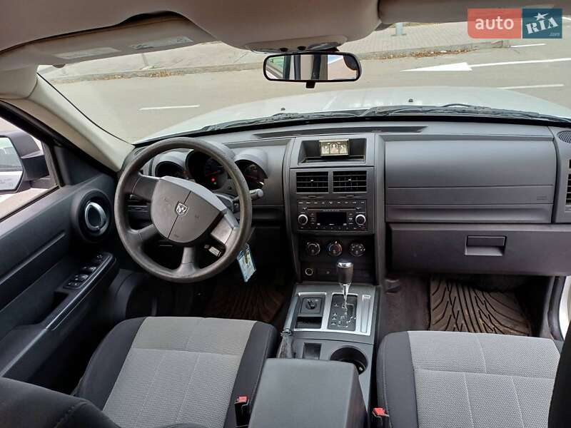 Внедорожник / Кроссовер Dodge Nitro 2008 в Киеве фото 12 Внедорожник / Кроссовер Dodge Nitro 2008 в Киеве