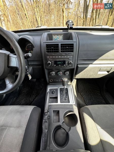 Внедорожник / Кроссовер Dodge Nitro 2008 в Львове
