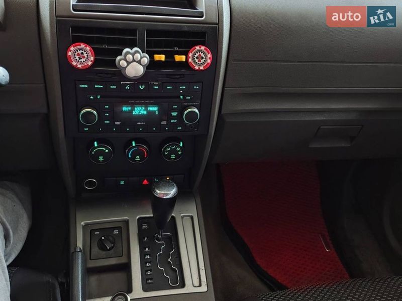 Позашляховик / Кросовер Dodge Nitro 2008 в Житомирі