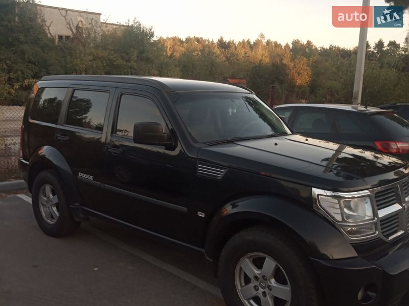 Позашляховик / Кросовер Dodge Nitro 2008 в Житомирі