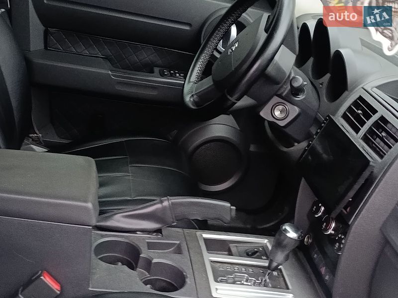 Внедорожник / Кроссовер Dodge Nitro 2007 в Кривом Роге