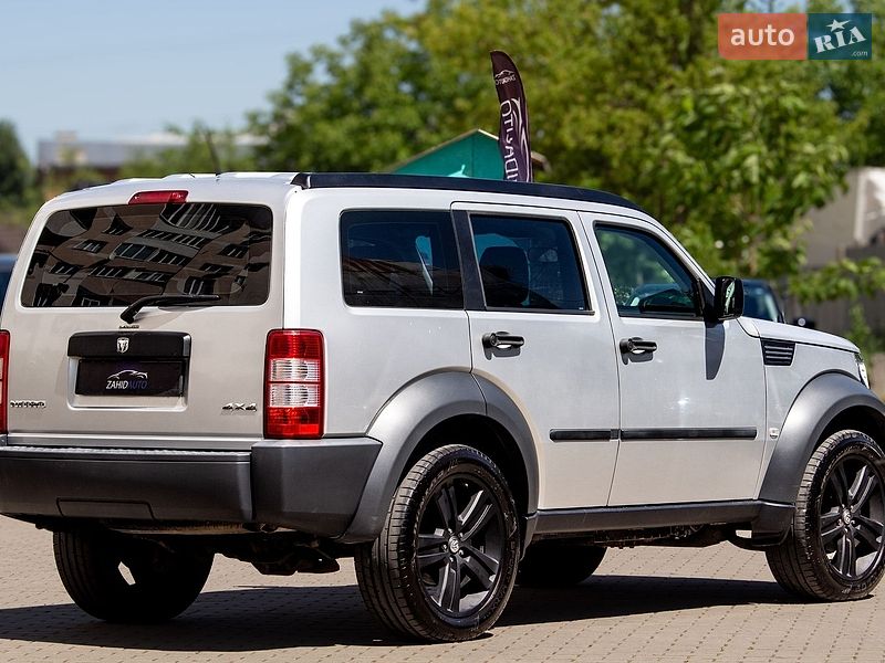 Внедорожник / Кроссовер Dodge Nitro 2007 в Львове