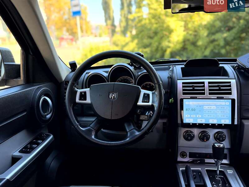 Внедорожник / Кроссовер Dodge Nitro 2008 в Киеве