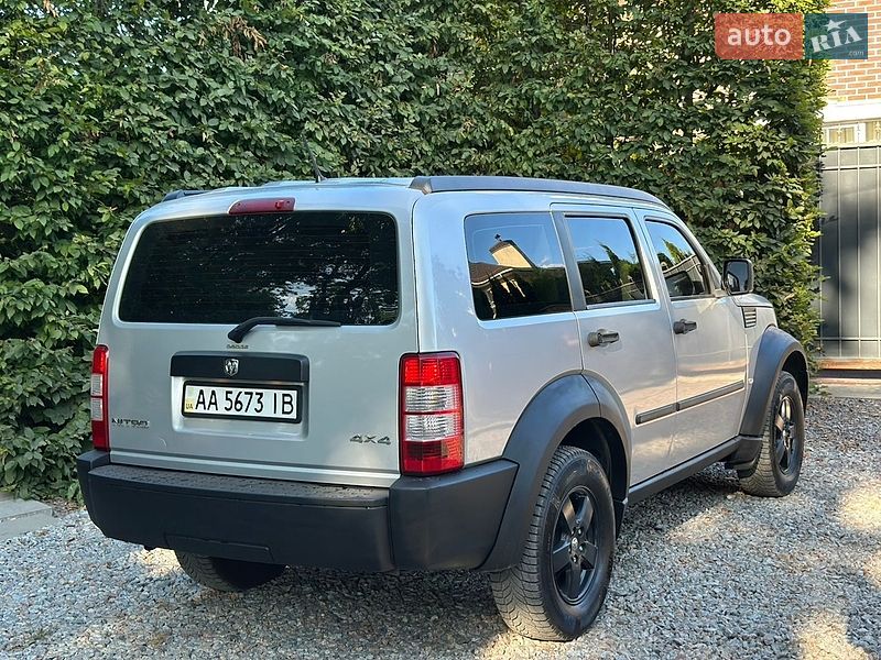 Позашляховик / Кросовер Dodge Nitro 2007 в Києві