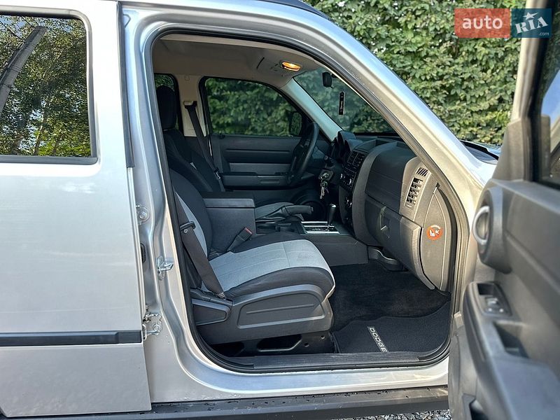 Позашляховик / Кросовер Dodge Nitro 2007 в Києві