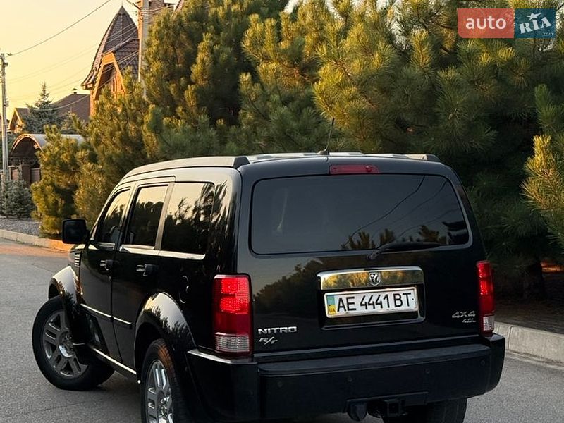 Позашляховик / Кросовер Dodge Nitro 2008 в Дніпрі