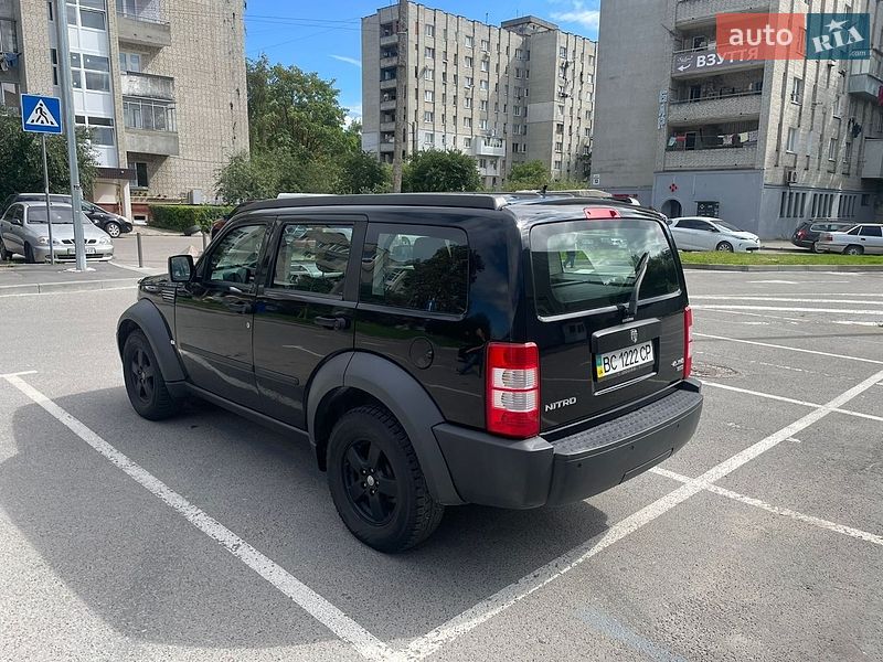 Внедорожник / Кроссовер Dodge Nitro 2007 в Львове
