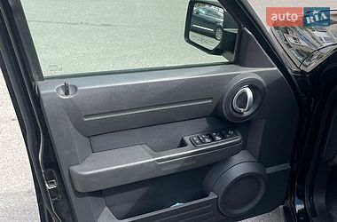 Внедорожник / Кроссовер Dodge Nitro 2007 в Львове