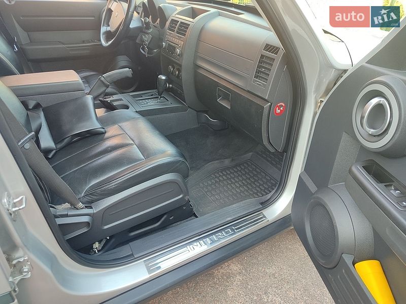Внедорожник / Кроссовер Dodge Nitro 2007 в Белой Церкви