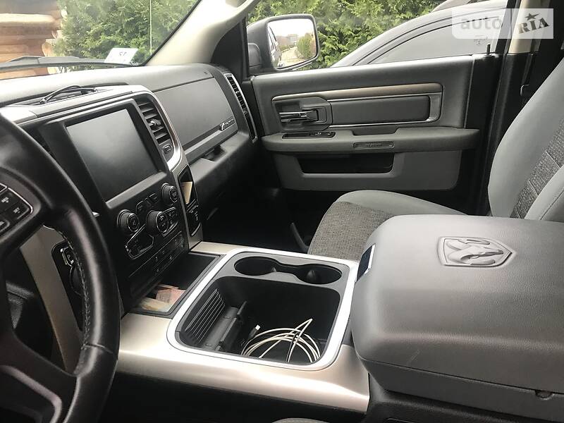Пікап Dodge RAM 1500 2016 в Ужгороді