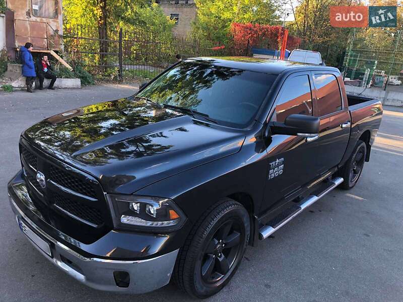 Пикап Dodge RAM 1500 2016 в Николаеве