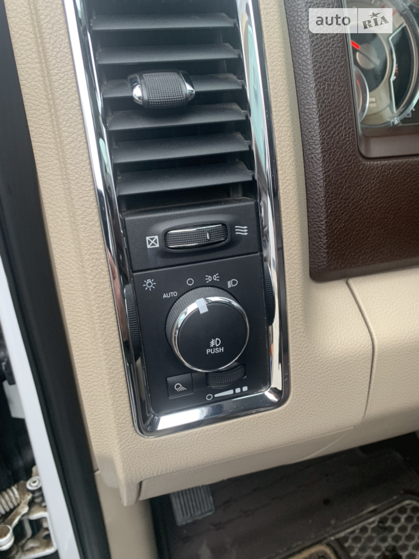 2016 Dodge RAM - мініатюра 29