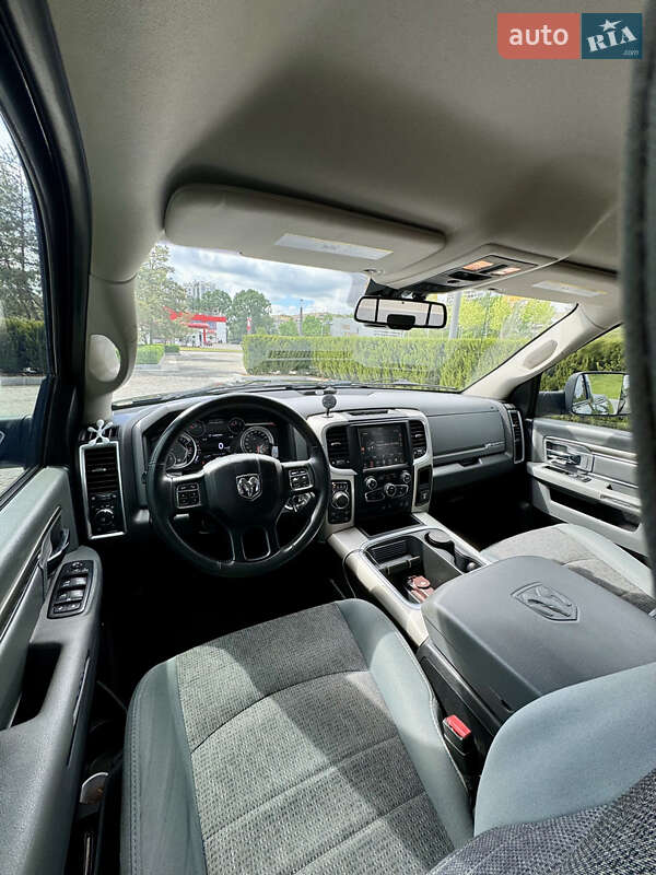 Пикап Dodge RAM 1500 2016 в Днепре