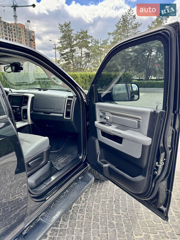 Пикап Dodge RAM 1500 2016 в Днепре
