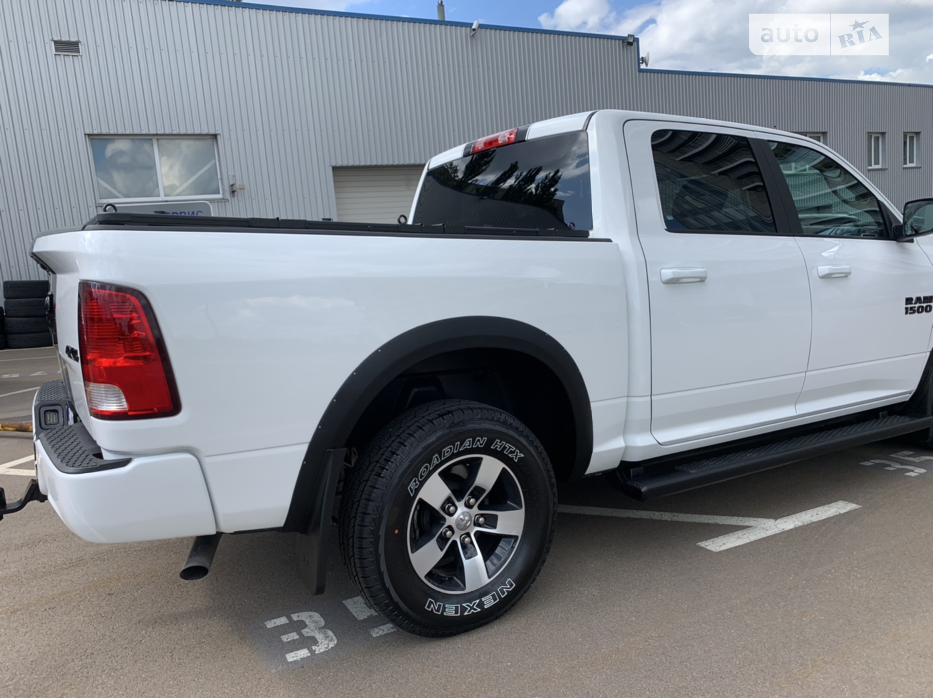 2021 Dodge RAM - мініатюра 12