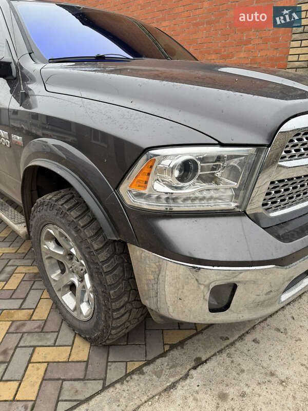 Пикап Dodge RAM 1500 2015 в Софиевке