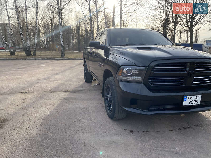 Пикап Dodge RAM 1500 2015 в Житомире