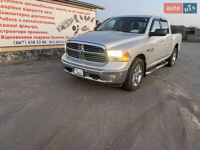 Dodge RAM 1500 2016