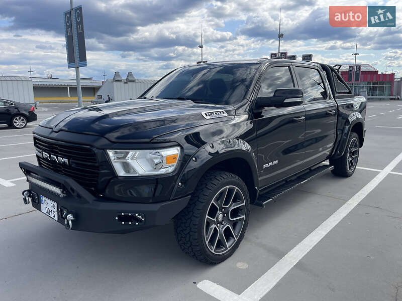 Dodge RAM 1500 2021