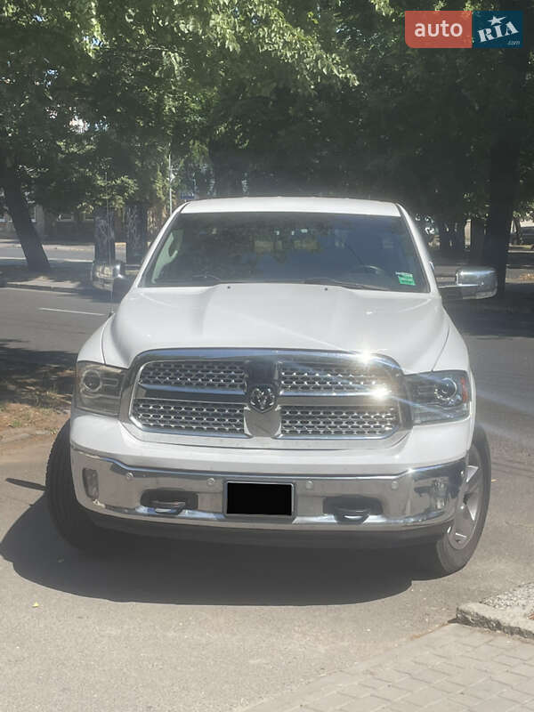 Пикап Dodge RAM 1500 2015 в Черкассах