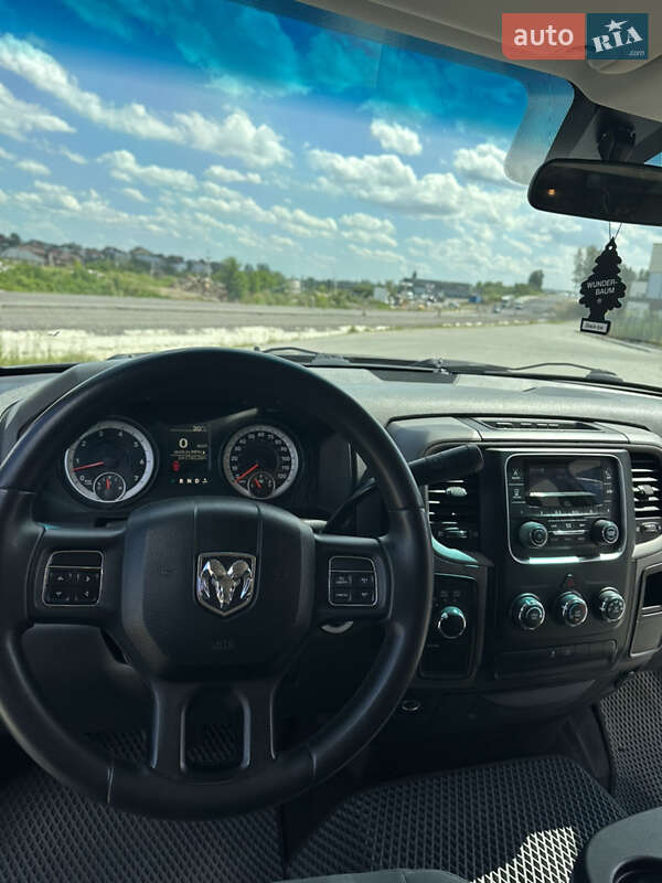Пикап Dodge RAM 1500 2015 в Львове