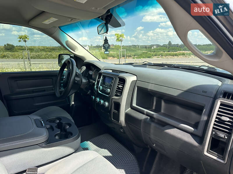 Пикап Dodge RAM 1500 2015 в Львове