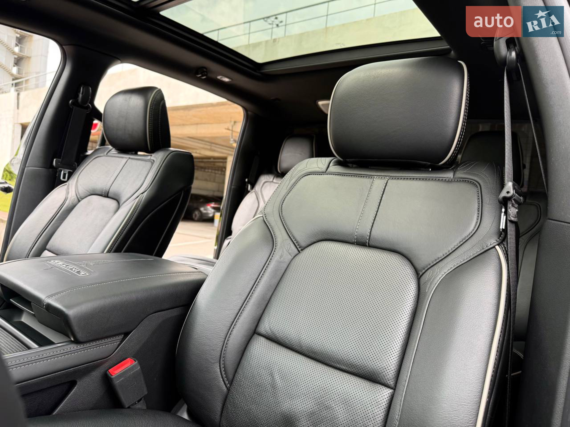 2019 Dodge RAM - мініатюра 12