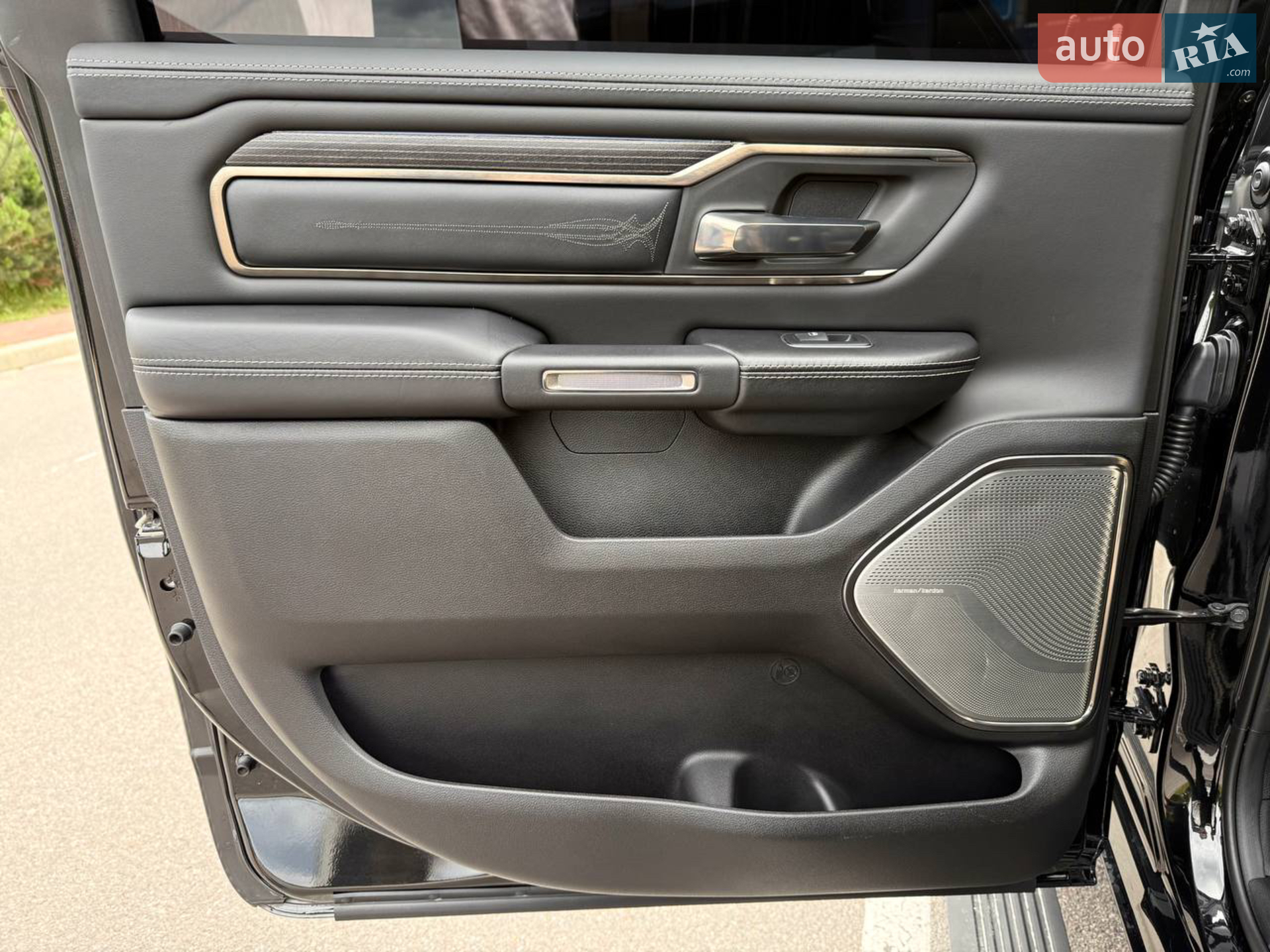 2019 Dodge RAM - мініатюра 16