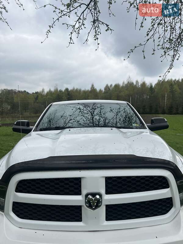 Пикап Dodge RAM 1500 2015 в Львове