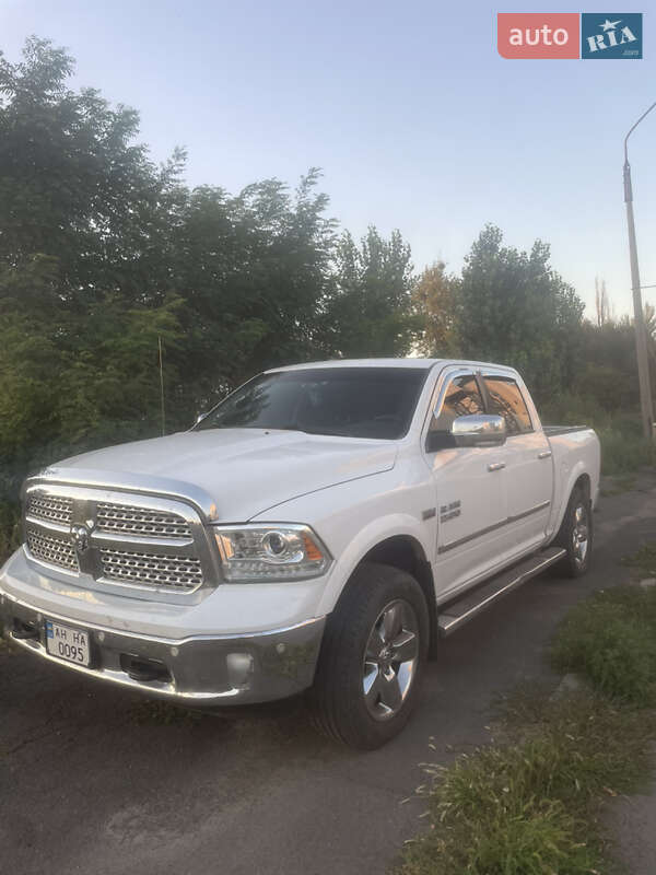 Пикап Dodge RAM 1500 2015 в Черкассах