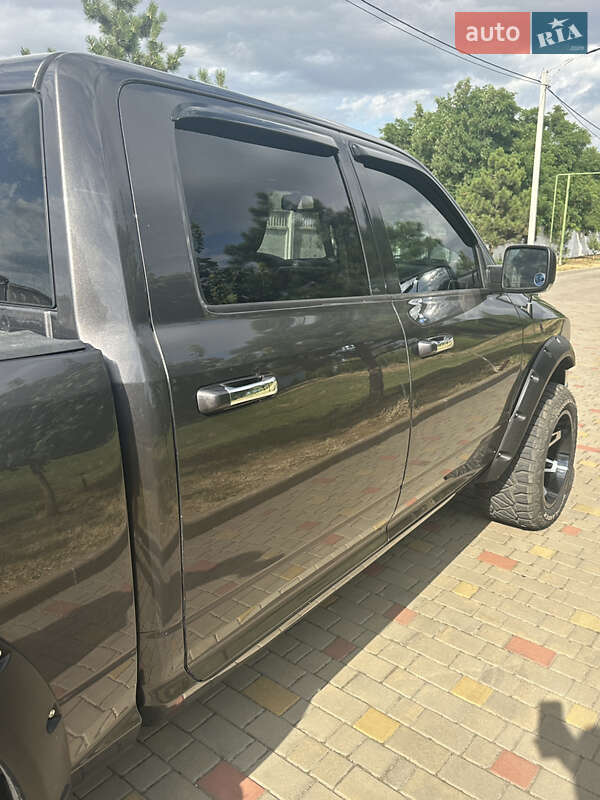 Пикап Dodge RAM 1500 2015 в Измаиле