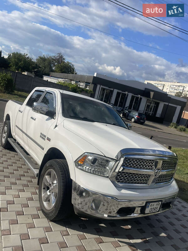 Пикап Dodge RAM 1500 2015 в Черкассах