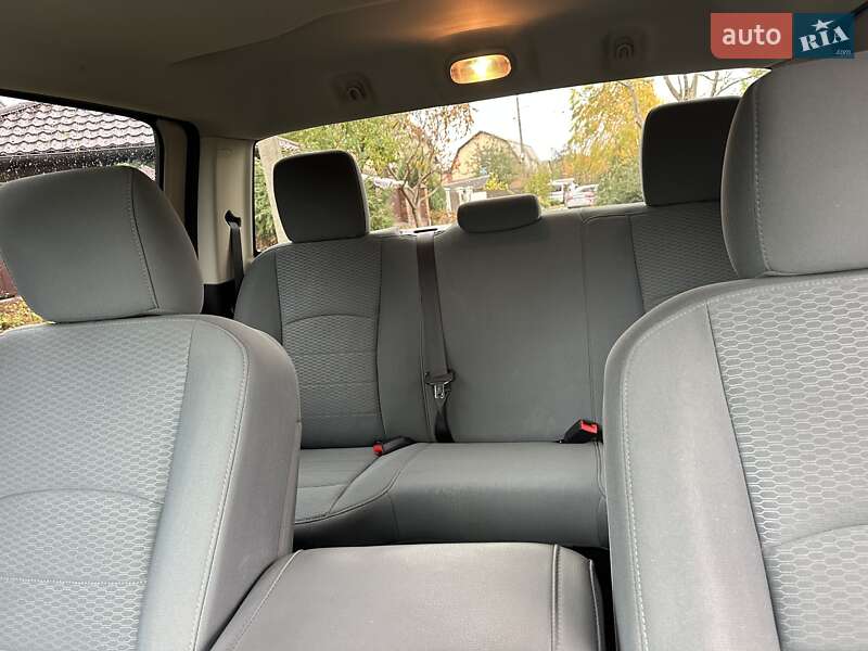 Пикап Dodge RAM 1500 2016 в Белой Церкви фото 29 Пикап Dodge RAM 1500 2016 в Белой Церкви