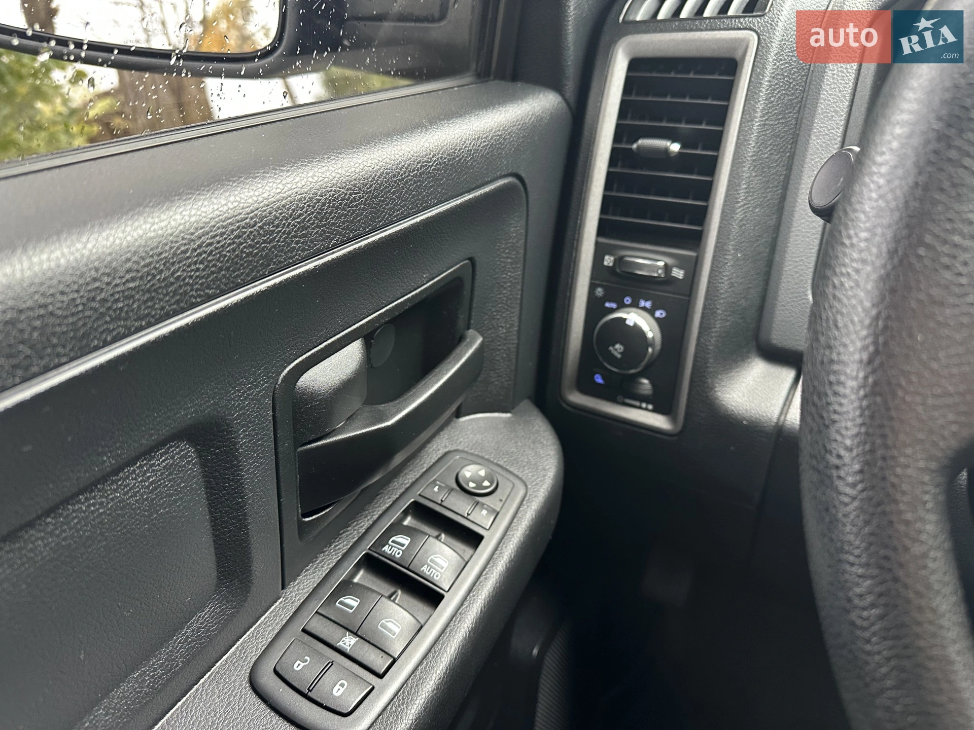 2016 Dodge RAM - мініатюра 39
