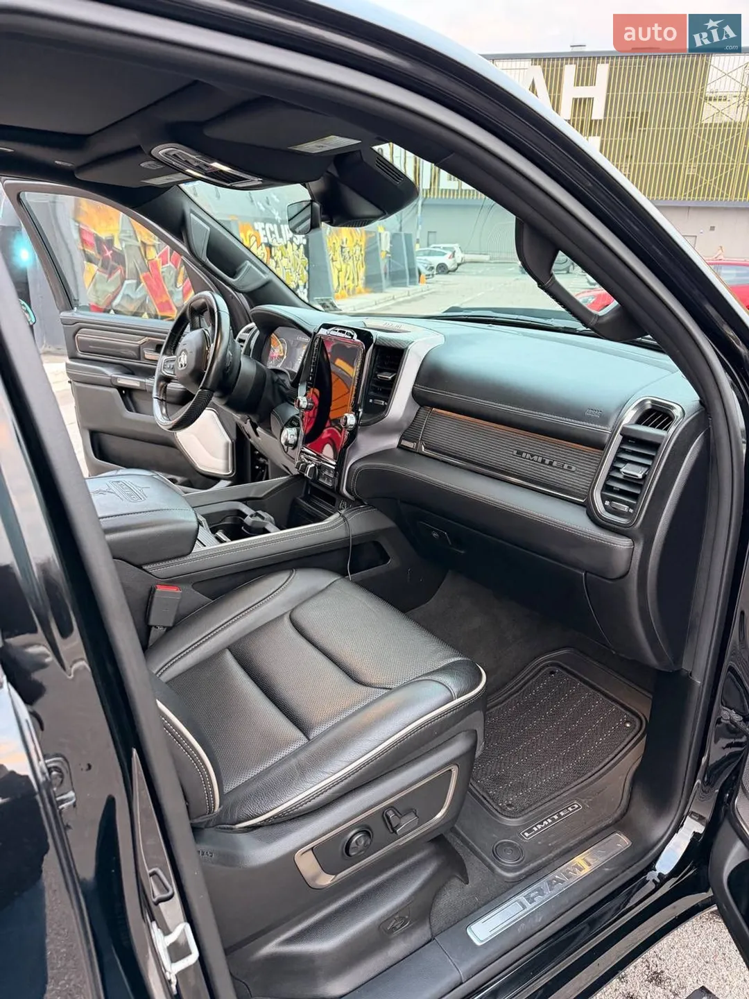 2021 Dodge RAM - мініатюра 8