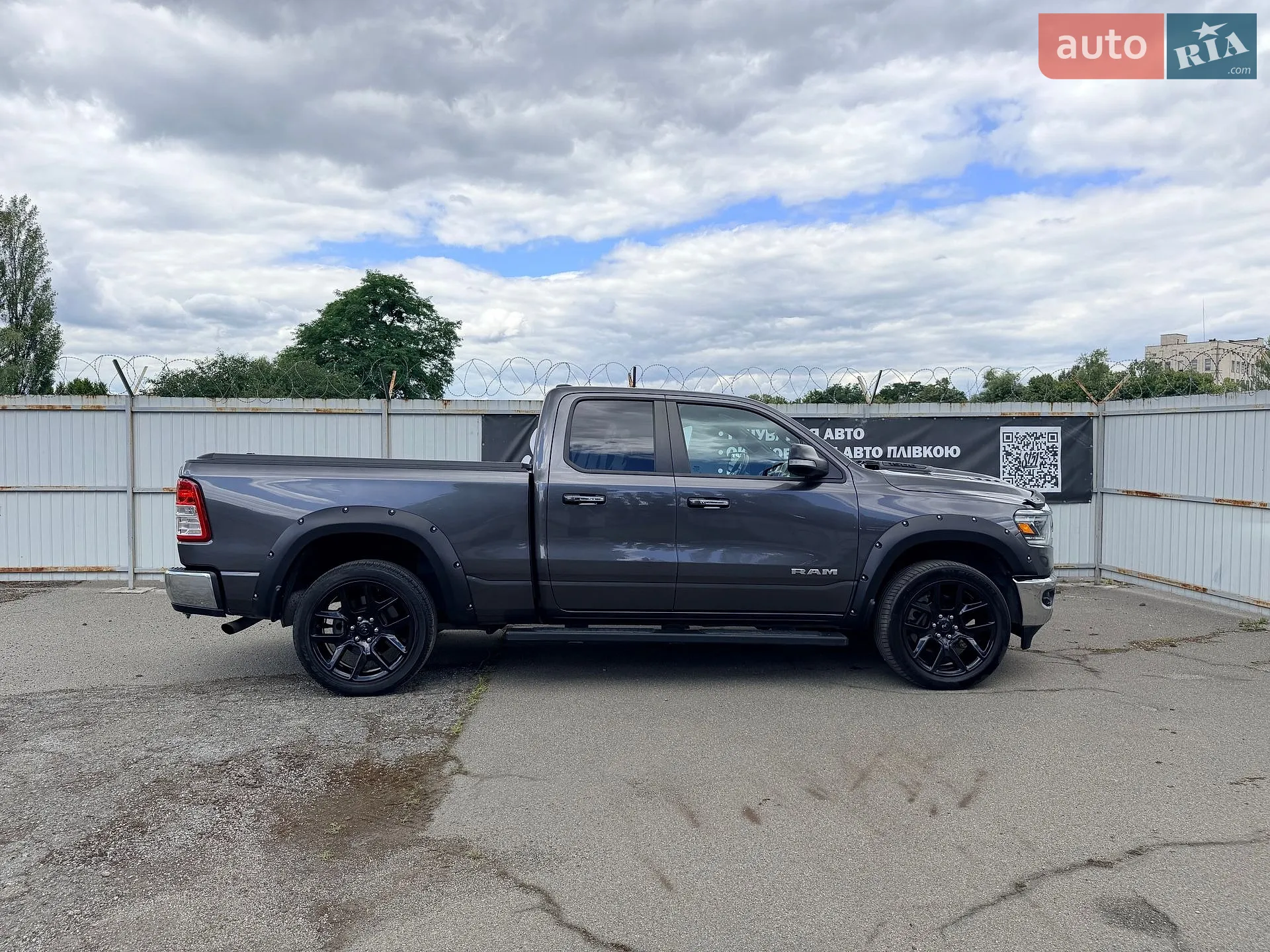 2020 Dodge RAM - мініатюра 15