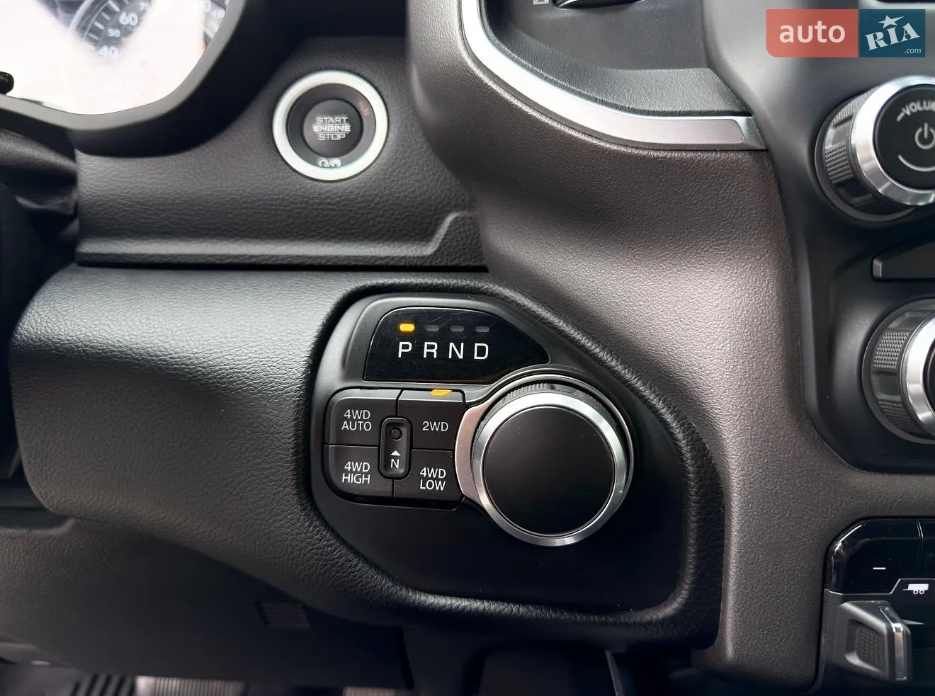 2019 Dodge RAM - мініатюра 39