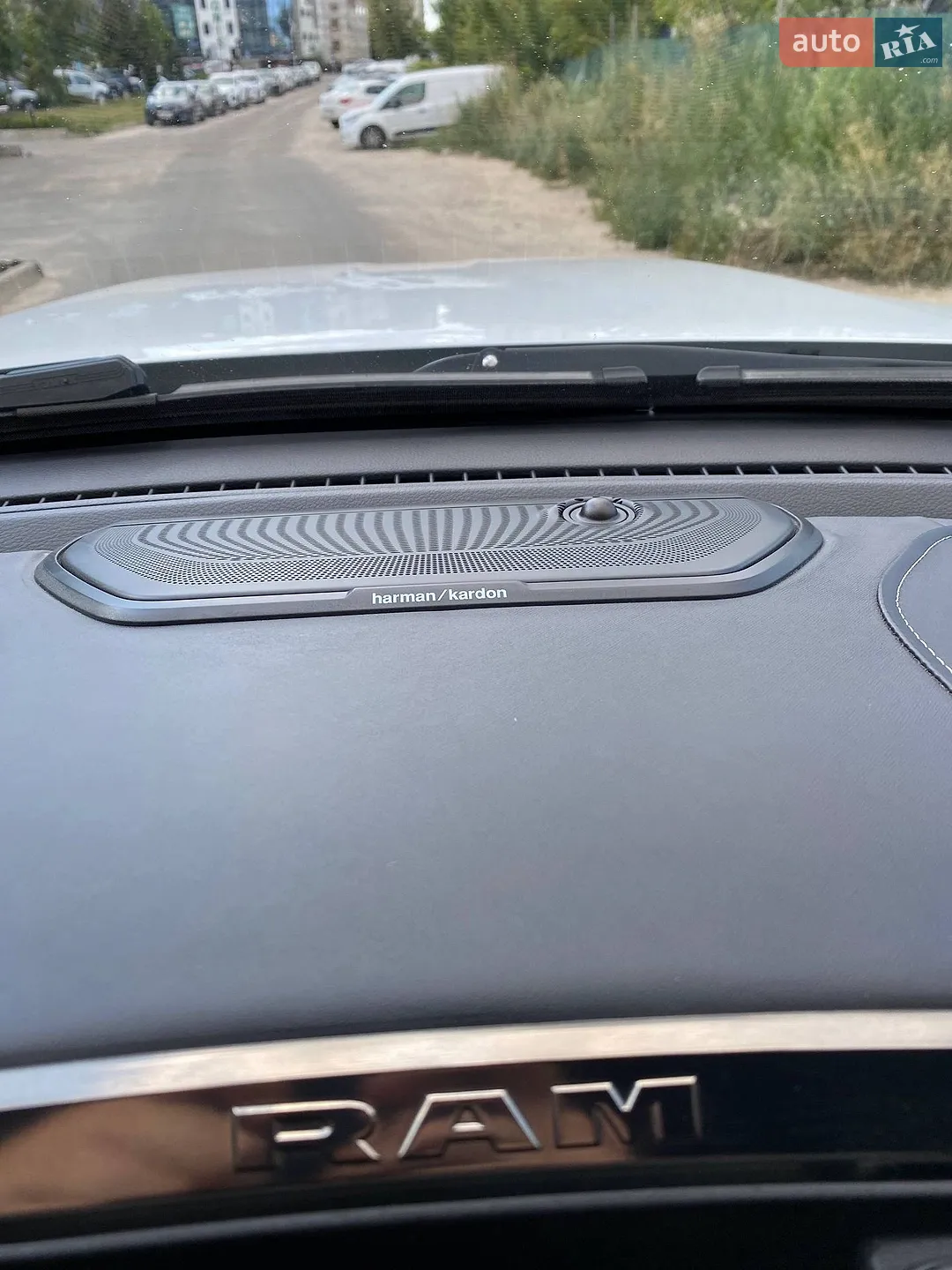 2019 Dodge RAM - мініатюра 21