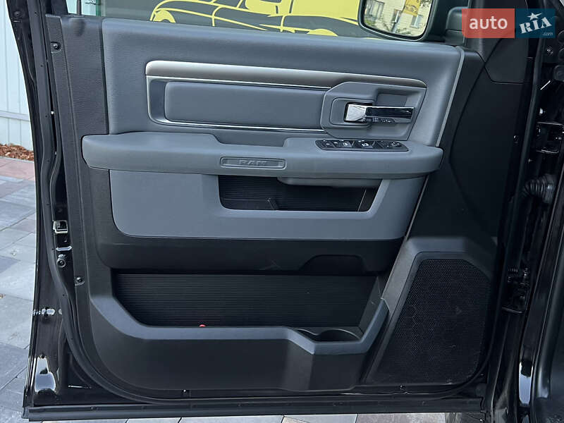 Вантажопасажирський фургон Dodge RAM 2500 2019 в Києві