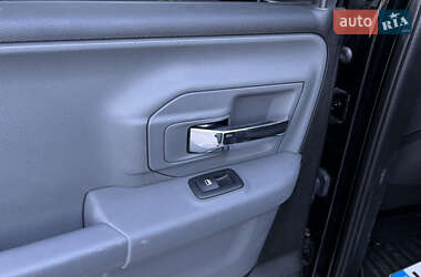 Грузопассажирский фургон Dodge RAM 2500 2019 в 