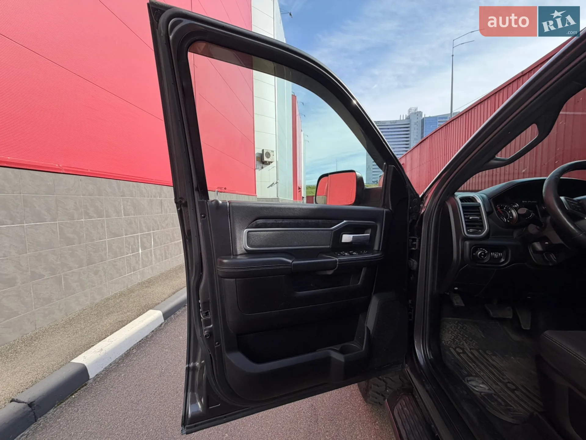 2019 Dodge RAM - мініатюра 14